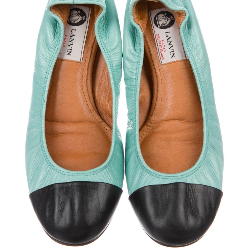 Lanvin leather cap-toe flats size 37.5